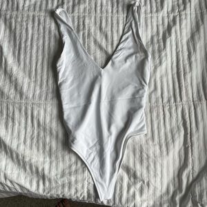 Babaton Contour Bodysuit V neck